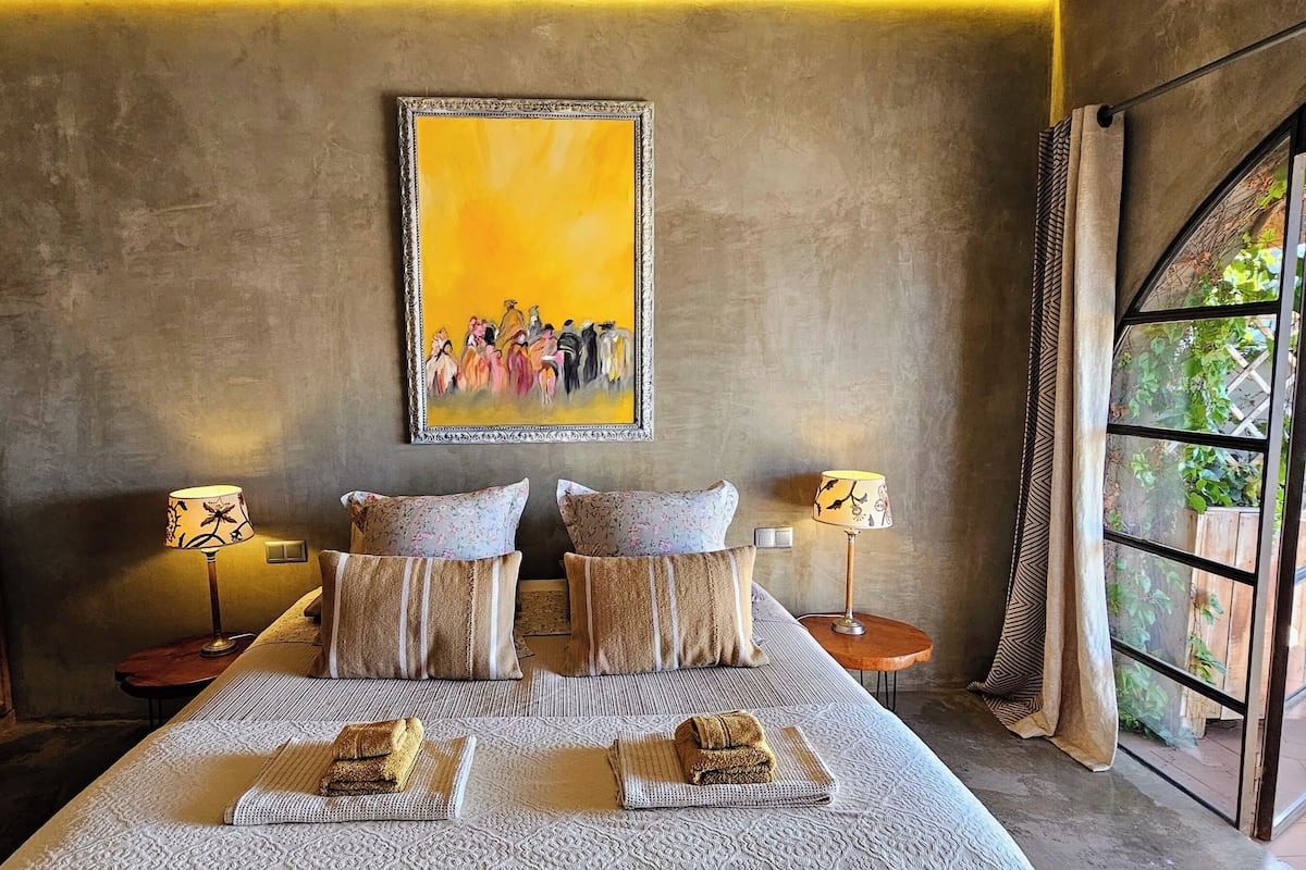 Suite, 1 King Bed, Ocean View (1) | Premium bedding, memory foam beds, desk, laptop workspace