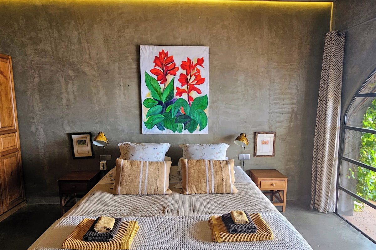 Suite, 1 King Bed, Ocean View (4) | Premium bedding, memory foam beds, desk, laptop workspace
