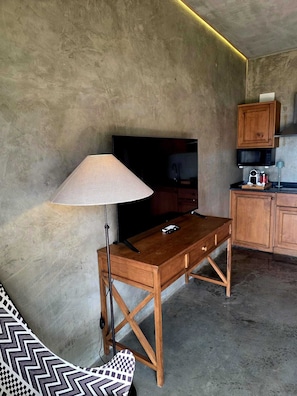 Suite, 1 King Bed, Ocean View (4) | Premium bedding, memory-foam beds, desk, laptop workspace
