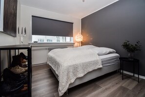 1 chambre, lits bébé (en supplément), draps fournis