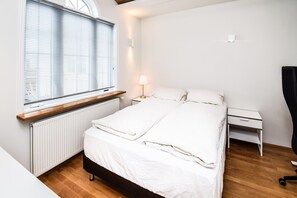 3 عدّة غرف نوم وواي فاي مجانًا وملاءات أسرّة