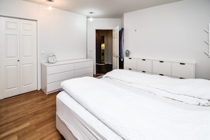 Family House, 3 Bedrooms (175022) | 3 bedrooms, free WiFi, bed sheets - House H49 (Garðabær)