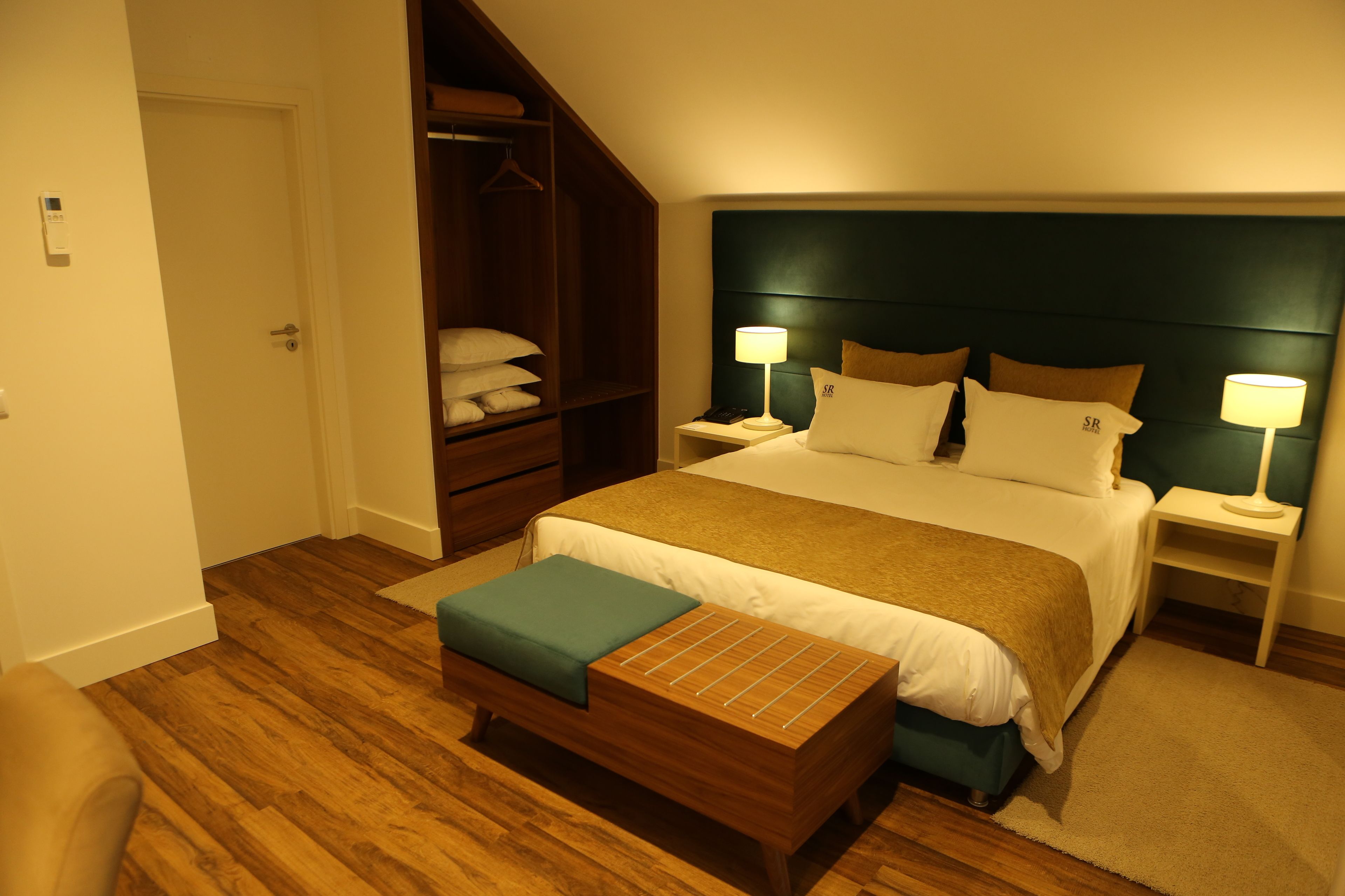 deluxe double room, terrace | 1 bedroom, in-room safe, laptop workspace, blackout curtains