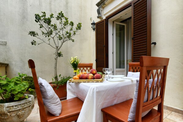 Terrace/patio - B&B Palazzo Corcioli (Mesagne)