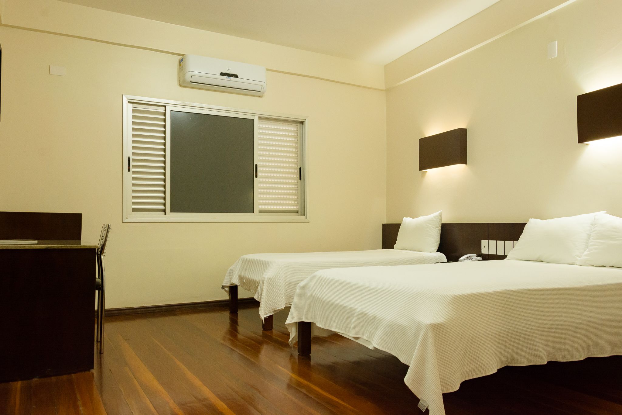 desk, laptop workspace, free cots/infant beds, free wifi