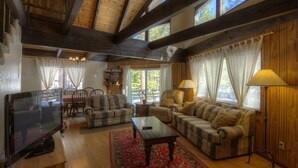Interior - Brule Bear Den (South Lake Tahoe)