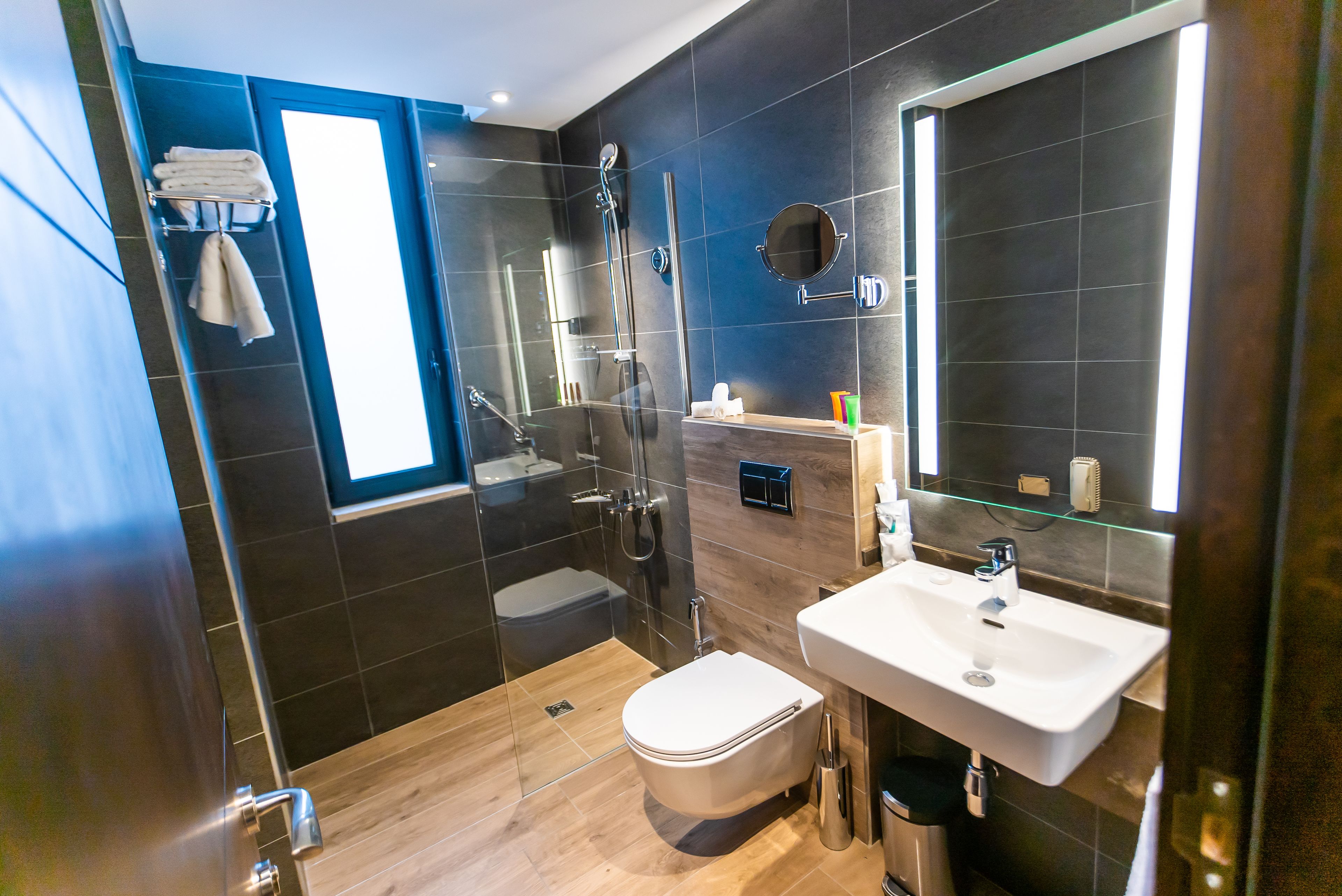 Photo - The Compass Hotel