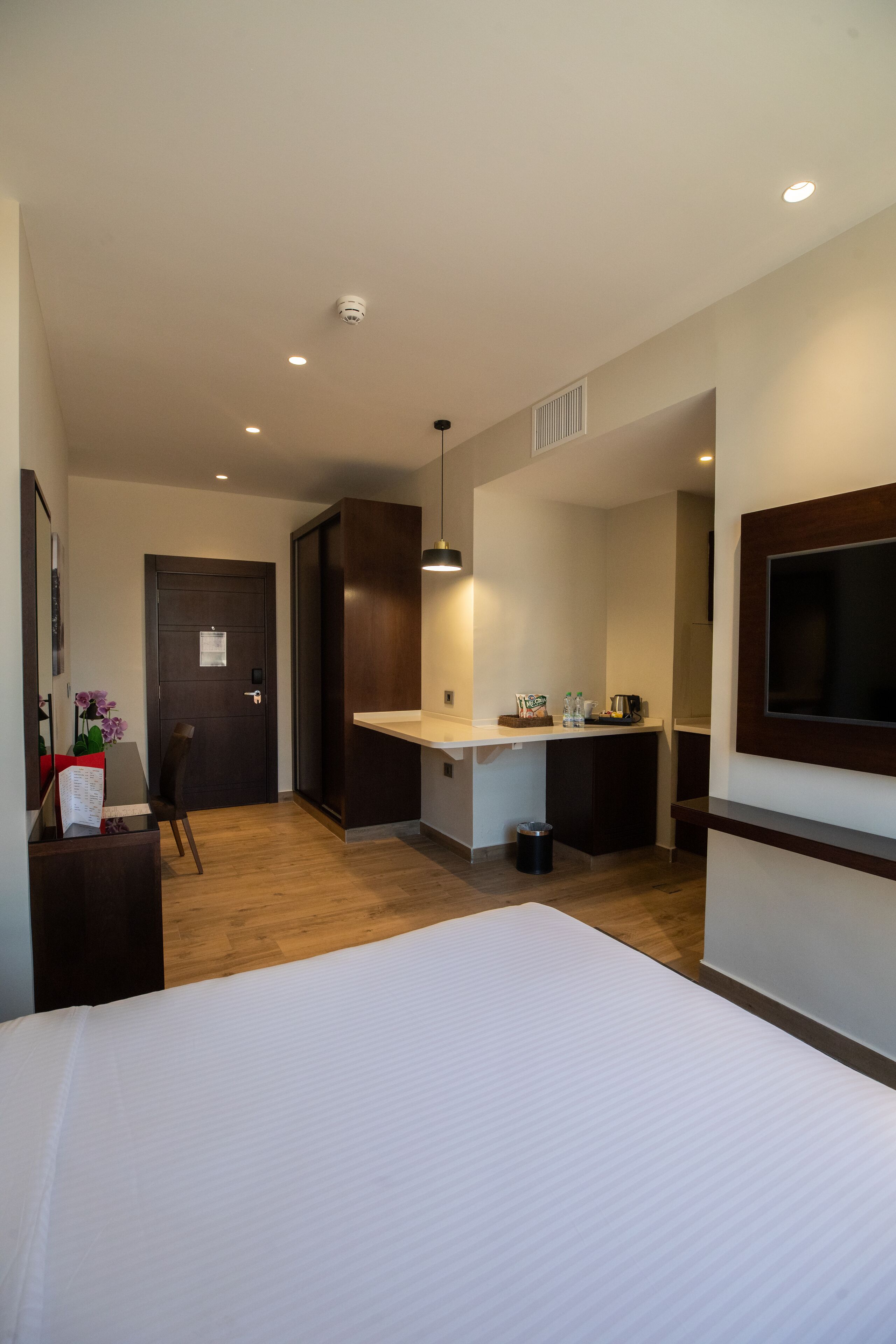 Photo - The Compass Hotel