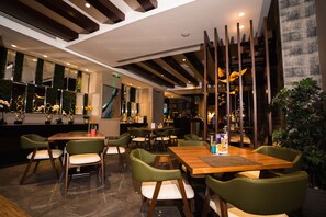 Restaurant - The Compass Hotel (Amman)