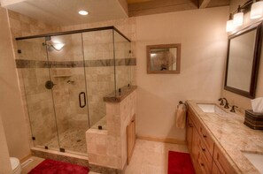 Bathroom - Cheyenne's Place (Kings Beach)