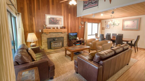 TV, fireplace - Tall Pines Retreat (Incline Village)