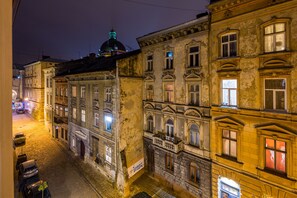 Front of property - 3 Bedroom on Square Rynok near Vernissage (Lviv)