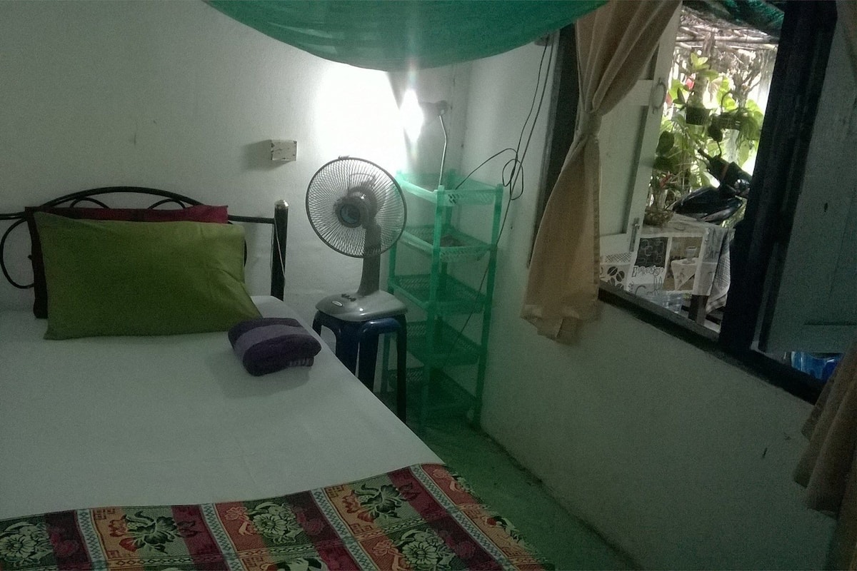 Single Room | Free WiFi