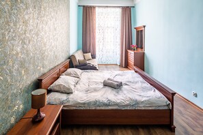 Appartement, 2 chambres | Bureau, fer et planche à repasser, Wi-Fi gratuit, draps fournis