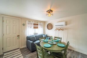 Premium bedding, Tempur-Pedic beds, individually decorated - Ocean Glass Inn (Rehoboth Beach)