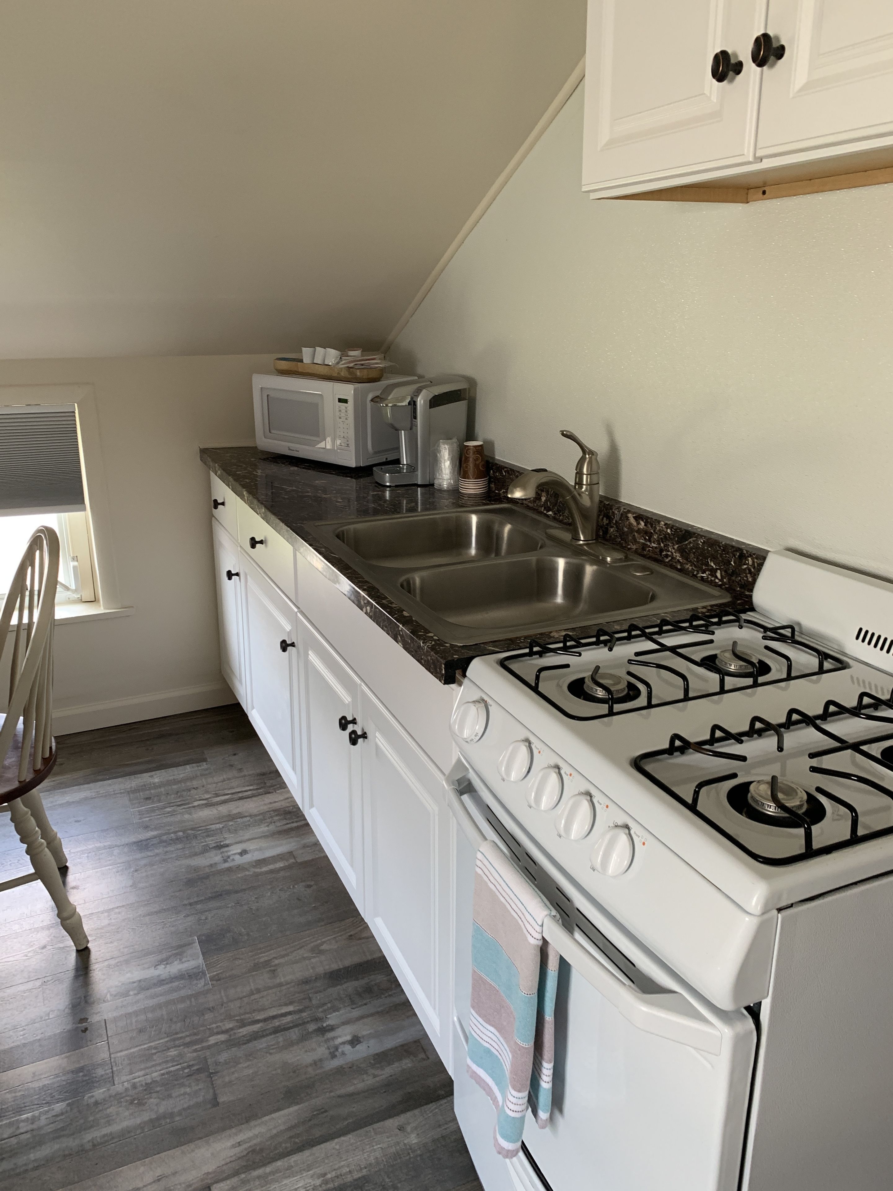 standard cottage, multiple beds, non smoking (family cottage) | premium bedding, tempur-pedic beds, individually decorated