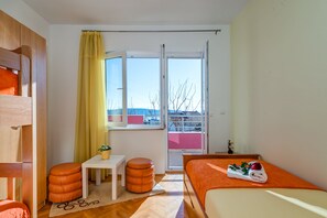 Familielejlighed - 3 soveværelser | Skrivebord, lydisolering, strygejern/strygebræt, gratis baby-/barnesenge