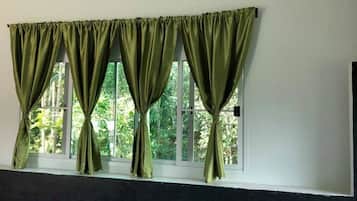 Chambre Familiale, plusieurs lits, 2 salles de bains | Vue de la chambre