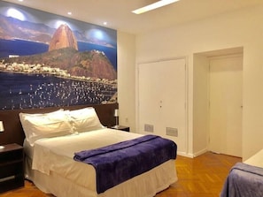 Cofres nos quartos, cortinas blackout