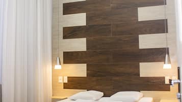 Luxo casal + 1 solteiro | Wi-Fi de cortesia, roupa de cama