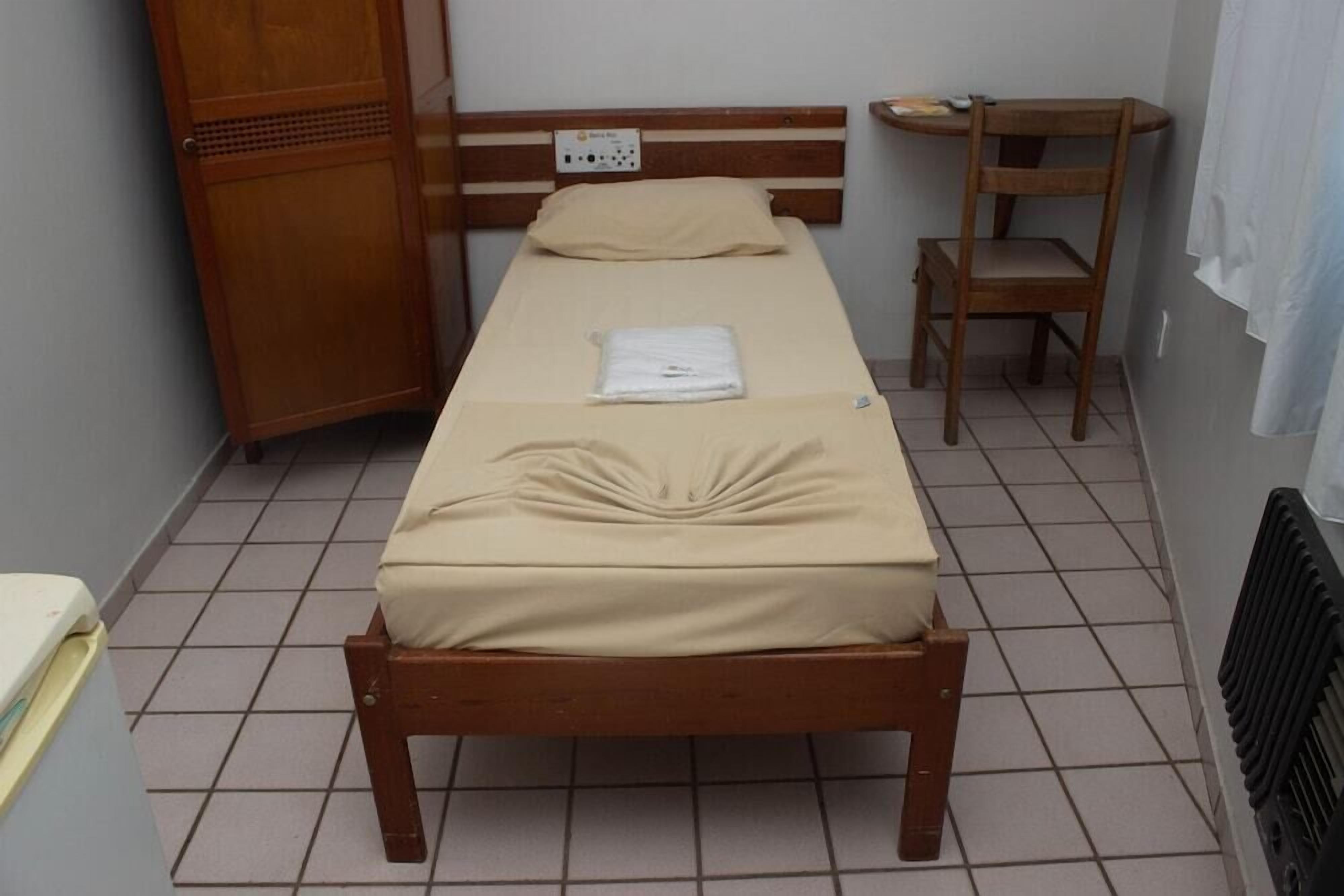 Wi-Fi de cortesia, roupa de cama