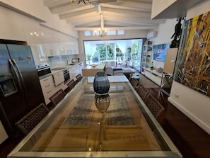 Interior - Bamboo House, LUX 3BR house close 2 City/beach/airport/train Staion (Arncliffe)