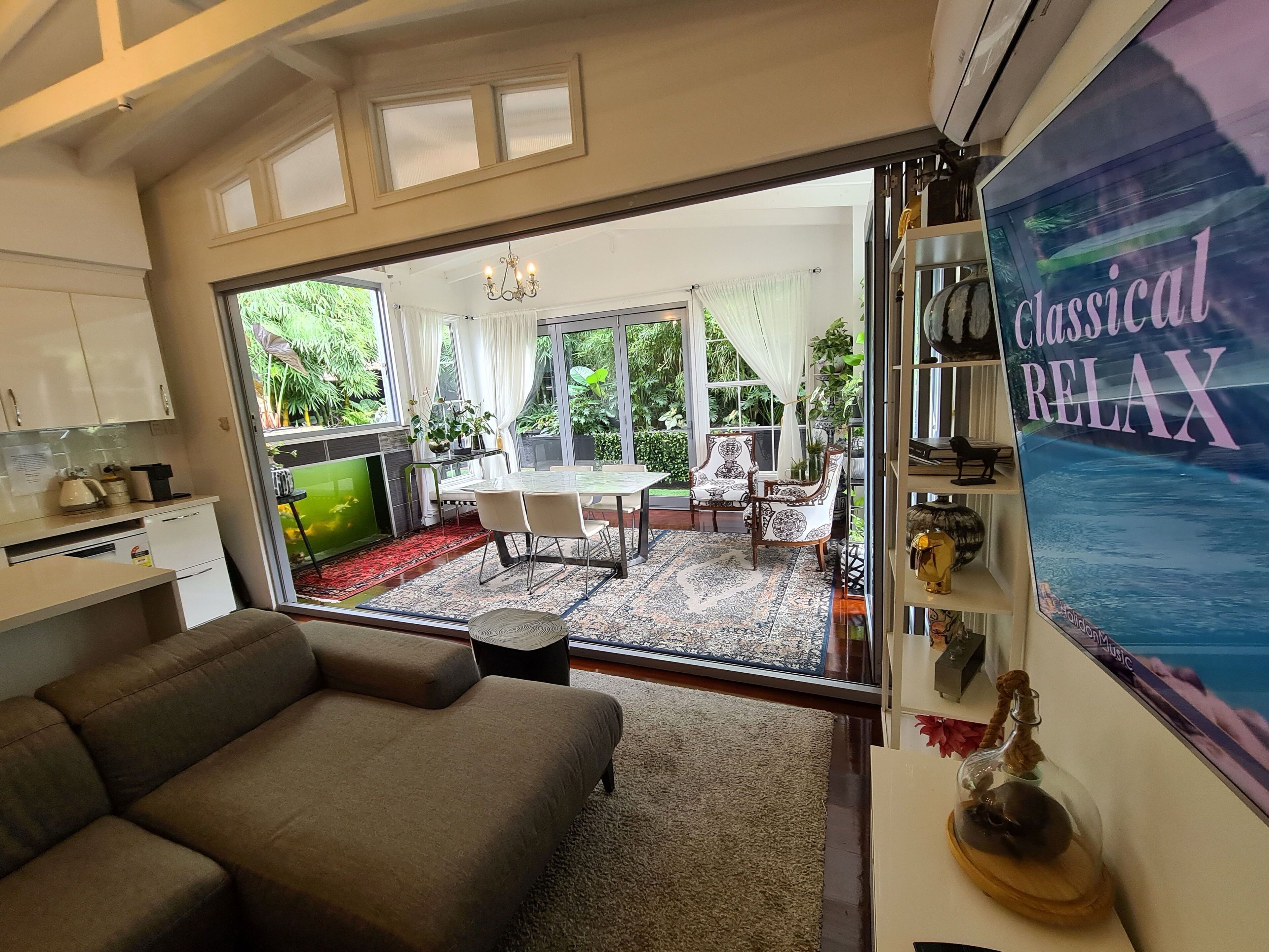 Smart TV, books