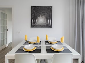 Dining - Santa Cruz Downtown: luminosidad, confort y estilo (Santa Cruz de Tenerife)