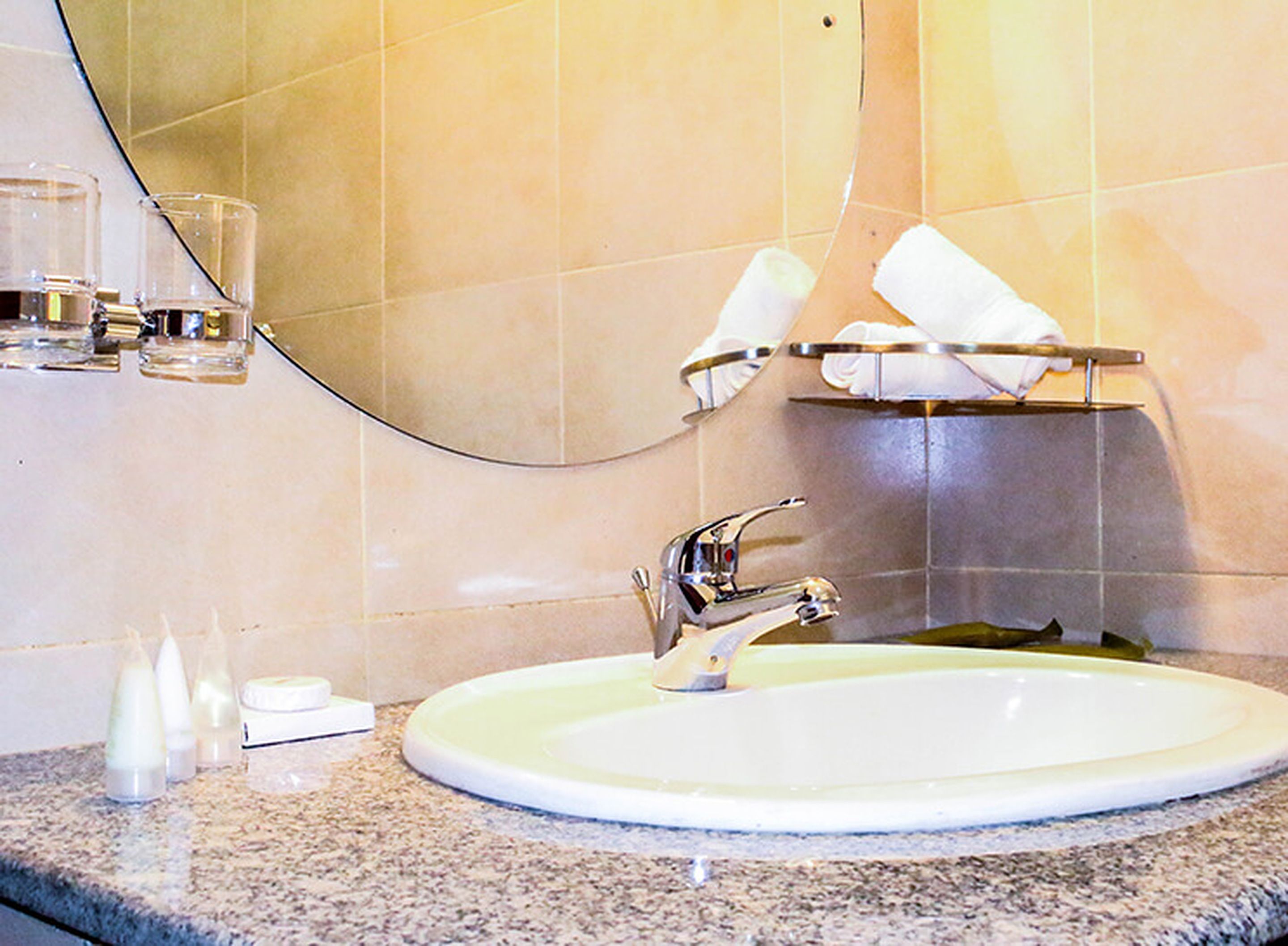 1 bedroom, minibar, desk, soundproofing