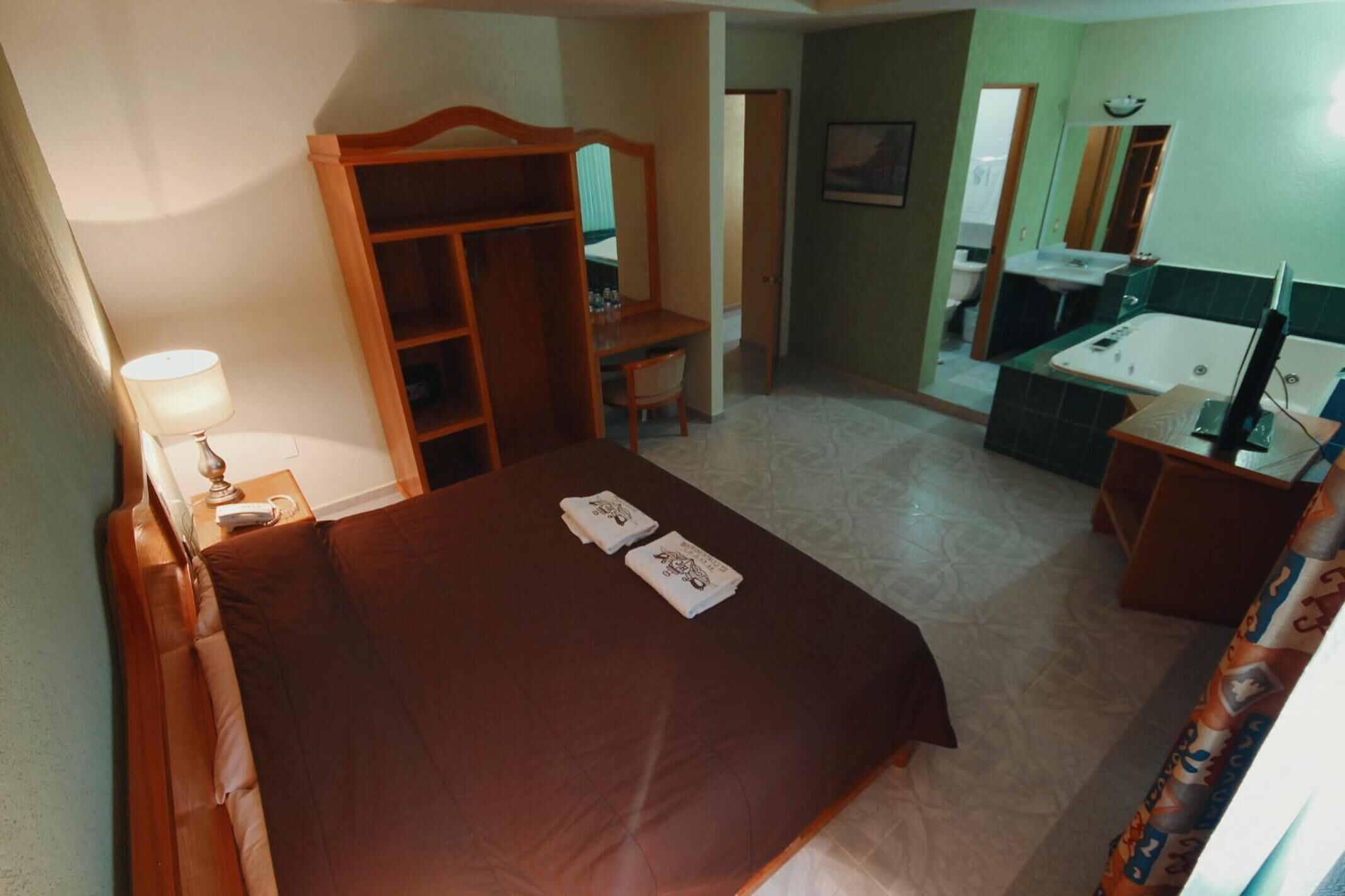 in-room safe, iron/ironing board, free wifi, bed sheets