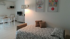 2 bedrooms, desk, soundproofing, iron/ironing board