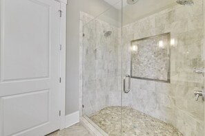 Douche de la salle de bain