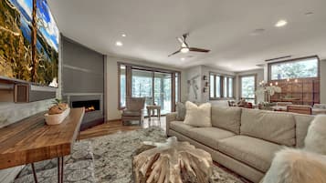 客房, 4 間臥室 (Gondola Vista Residence) | 起居區 | 60-吋智慧型電視、有線頻道、電視、壁爐