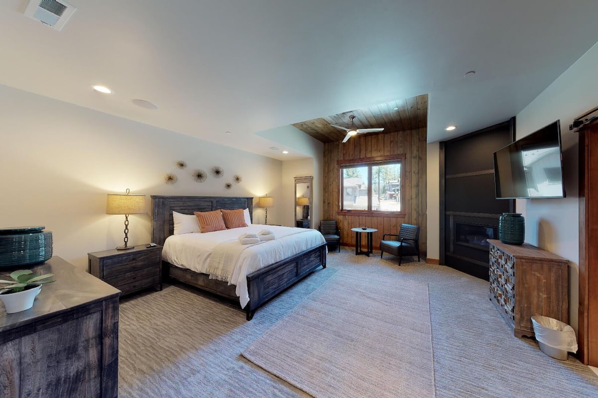 4 bedrooms, premium bedding, pillow-top beds, individually decorated