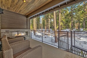 Zimmer, 5 Schlafzimmer (Gondola Vista Residence) | Balkon