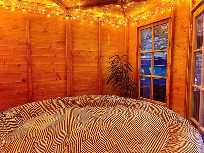 Zip Cottage Sleeps 2-3 Climb Snowdon zip World