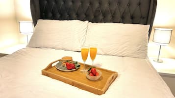 Studio | 1 bedroom, iron/ironing board, free WiFi, bed sheets