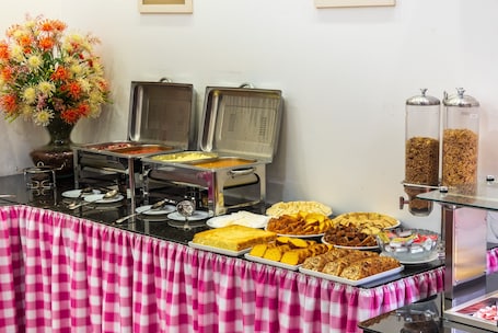 Restaurant. Hotel Santos Dumont Aeroporto SLZ