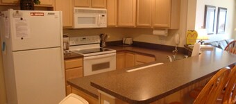 Condo 331 Parkview Bay, Osage Beach Lakefront LABOR DAY SPECIAL, BOOK NOW