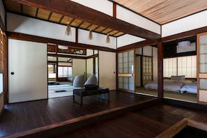 1 bedroom, in-room safe, free WiFi