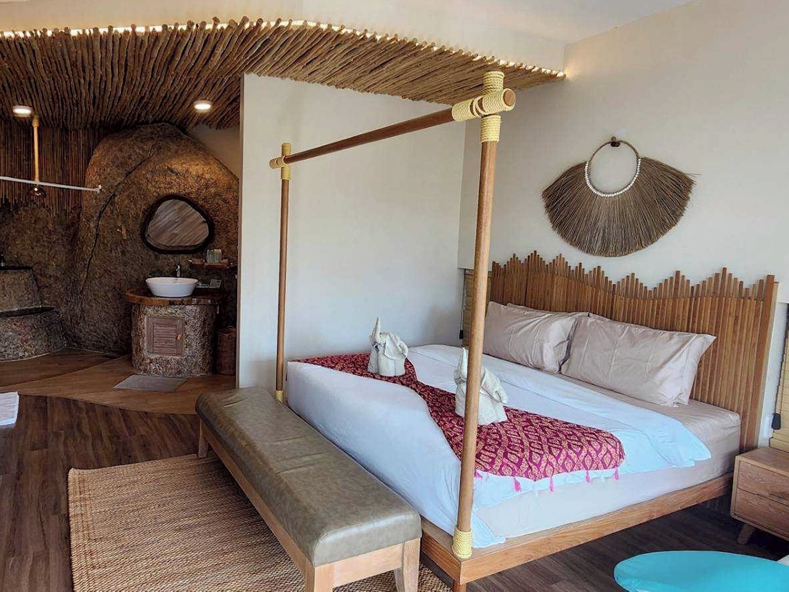 Deluxe Room with Direct Pool Access