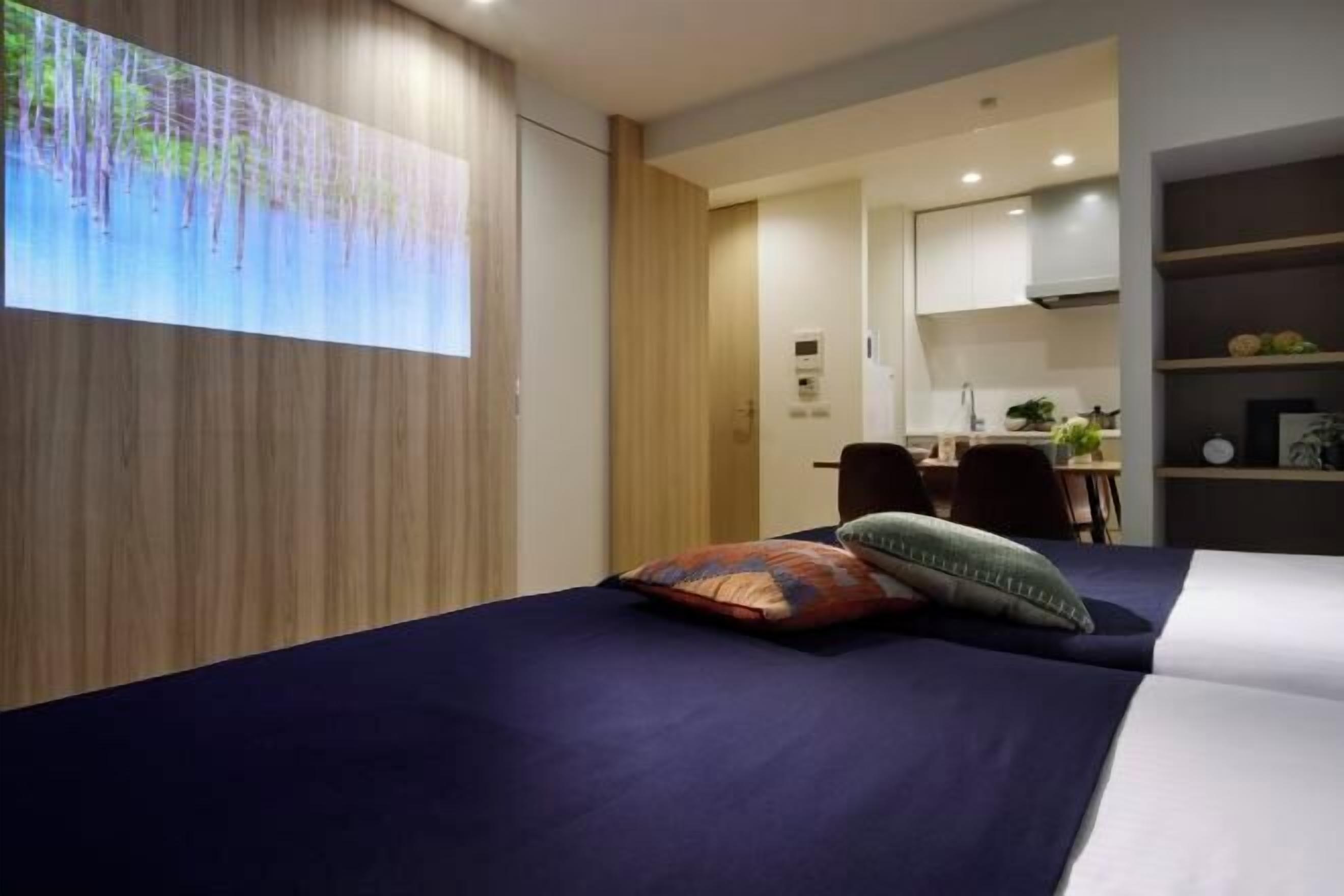 Decoración personalizada, muebles diferentes y escritorio 