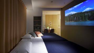 Triple Room, Non Smoking (Consecutive night only) | Individually decorated, individually furnished, desk, laptop workspace