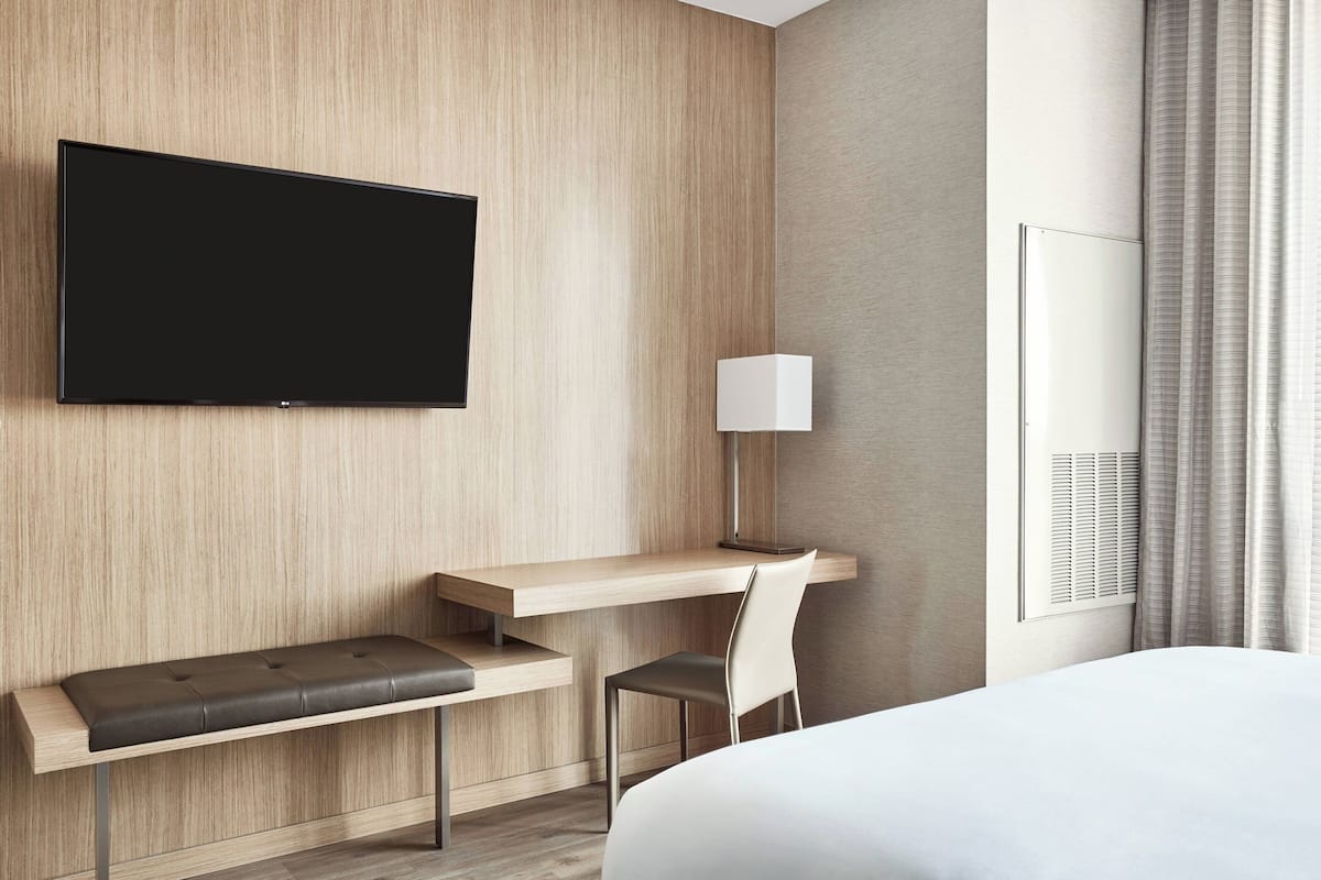 2 多间卧室、防过敏的被褥、羽绒被、客房内保险箱