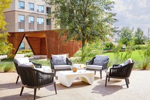 BBQ/picnic Area - AC Hotel by Marriott Dallas Frisco (Frisco)