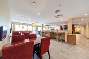 Restaurant - TownePlace Suites by Marriott Front Royal (Front Royal)