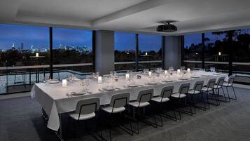 Meeting facility