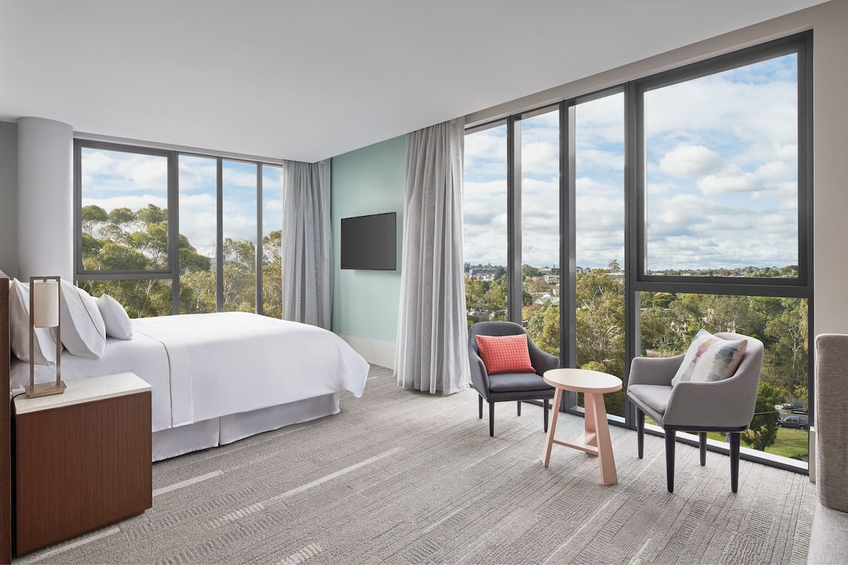 1 bedroom, egyptian cotton sheets, premium bedding, pillow-top beds