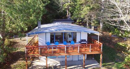 Hood Canal Beachfront Bungalow