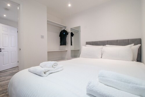 Abbey House Apartment C